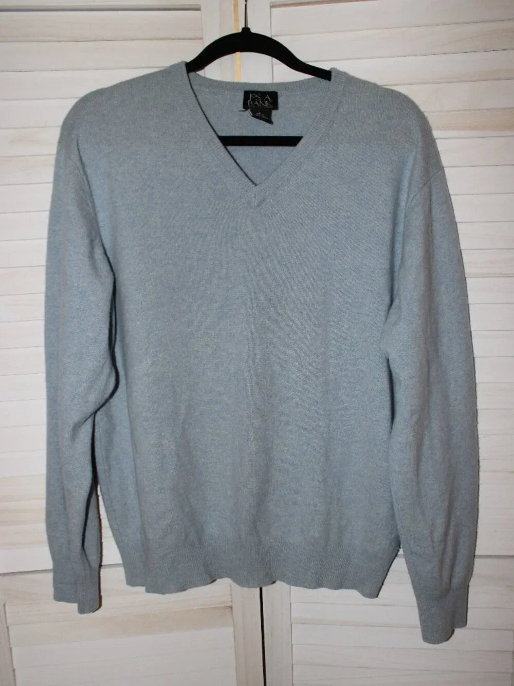 Jos A Bank 100% Cashmere Sweater Blue V-Neck Men’s LargeJos